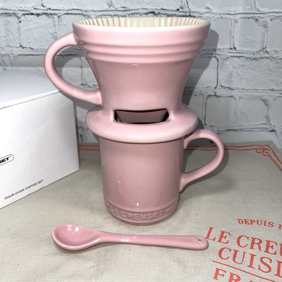 Le Creuset Pour-Over Coffee w/ Mug and Spoon - Picture 1 of 4